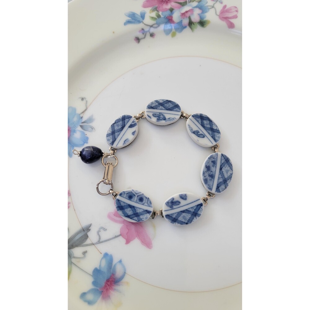 Broken China Japanese Imari Ware Blue & White Bracelet